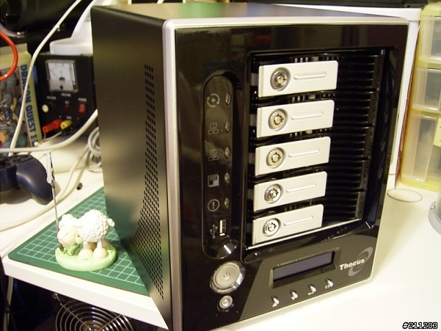 [分享] Thecus N5200 NAS Server 5TB 入手