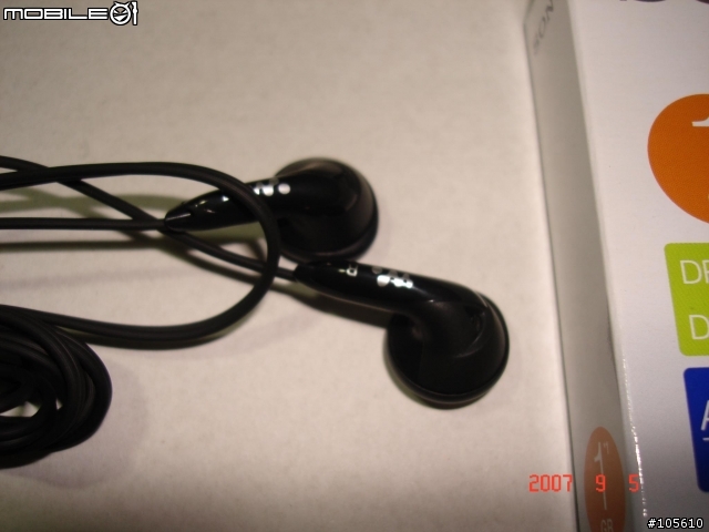 [開箱文]Sony新款Walkman數位隨身聽NWD-B103F(1GB)黑色