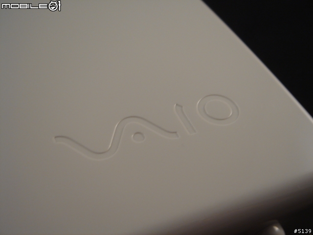 [分享]Sony VAIO專用直立架 VGP-VST1