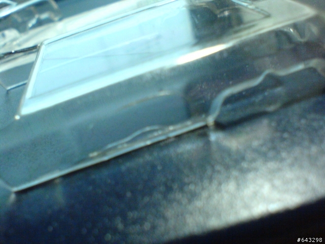[購買心得]水晶殼並不水晶.....