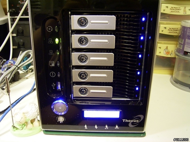 [分享] Thecus N5200 NAS Server 5TB 入手