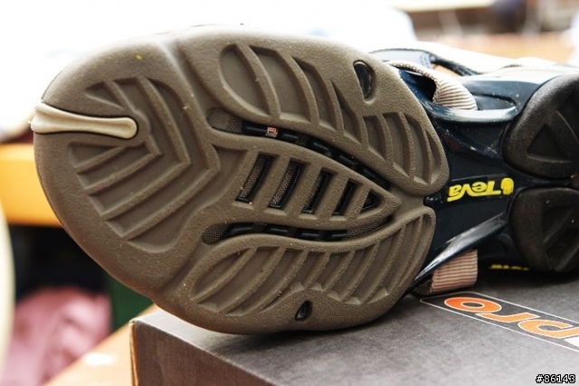 涼鞋中的逸品~~TEVA Waterpro 6960MN~~