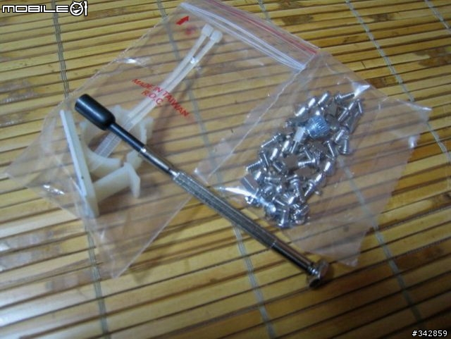 [分享]聯力 PC-OD40 可以塞下Micro ATX 的小小機殼