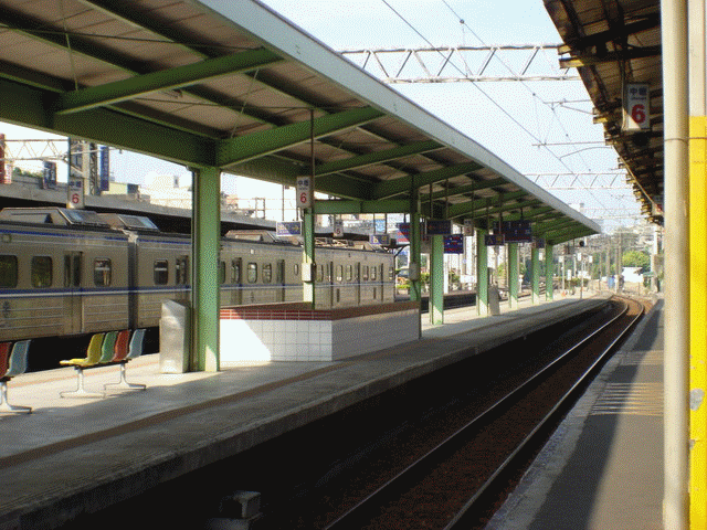 [鐵道初體驗] EMU 700 型 區間快車初乘體驗!