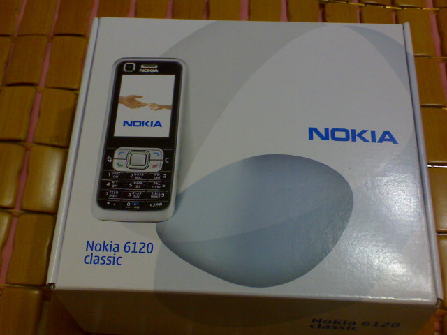 [分享]NOKIA  6120 簡單白色開箱照