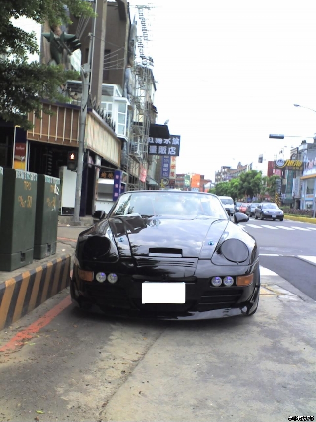 奇怪的雙門車