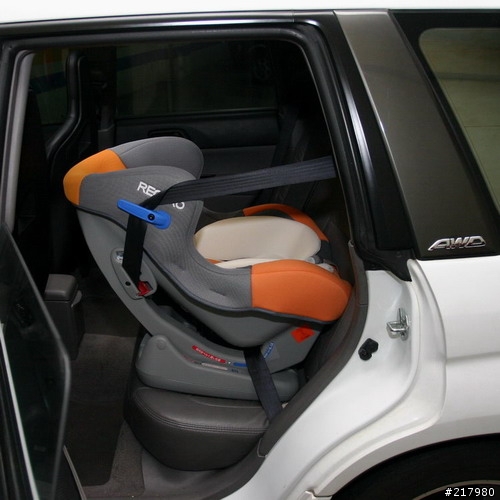 [分享]準備使用的recaro 0+的0~4歲汽車安全座椅.