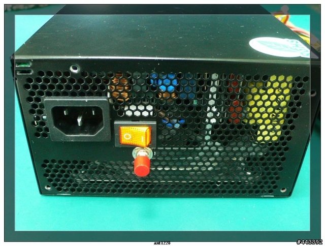 【新品】康舒R8 POWER 700 (ATX-700CA-AB8FB)
