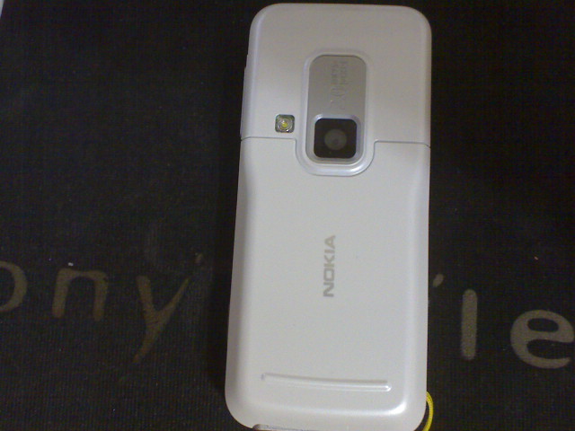 [分享]NOKIA  6120 簡單白色開箱照