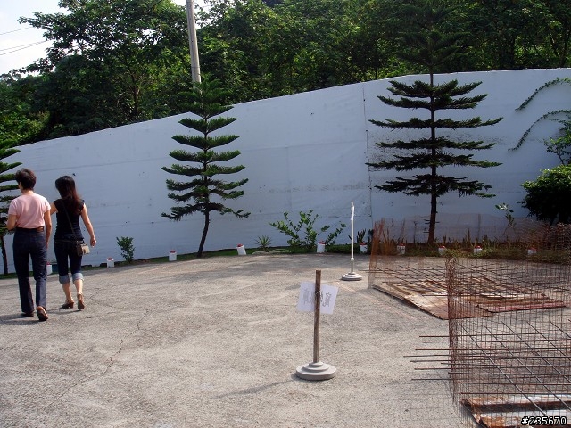 [懷念]送牠最後一程---  9/19更新 去探望牠  囧 好像有 "動物靈" 跟著我