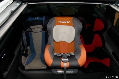 [分享]準備使用的recaro 0+的0~4歲汽車安全座椅.