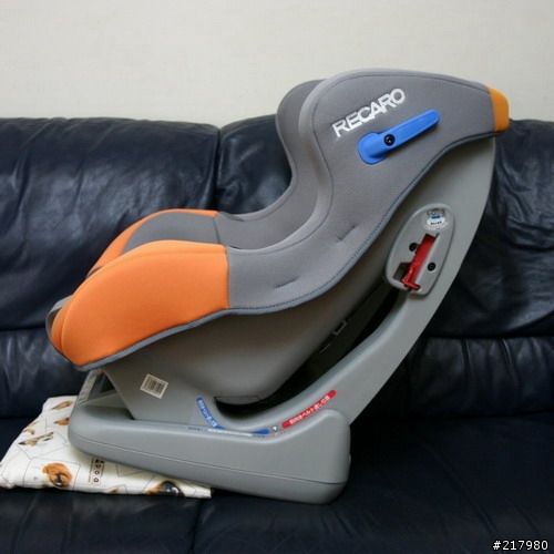 [分享]準備使用的recaro 0+的0~4歲汽車安全座椅.