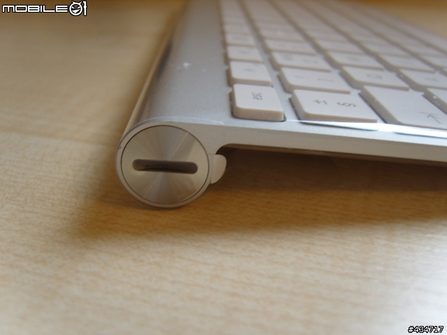 [分享] New Apple Wireless Keyboard 開箱文 [English]