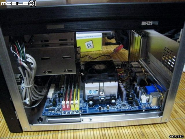 [分享]聯力 PC-OD40 可以塞下Micro ATX 的小小機殼
