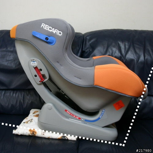 [分享]準備使用的recaro 0+的0~4歲汽車安全座椅.