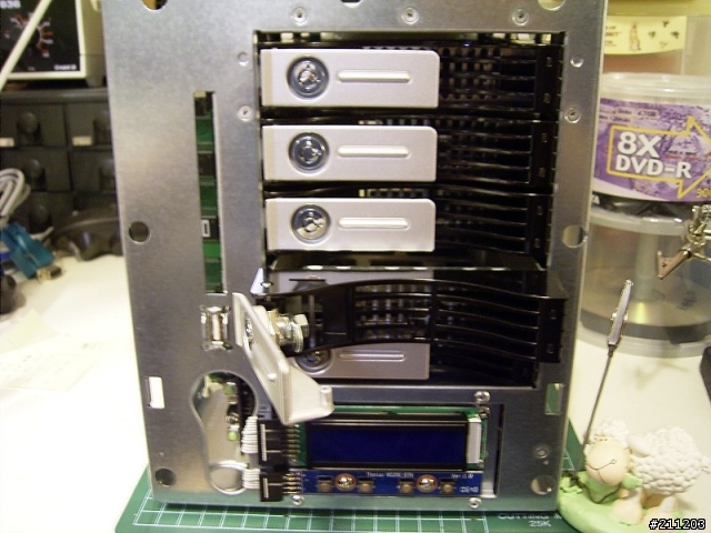 [分享] Thecus N5200 NAS Server 5TB 入手