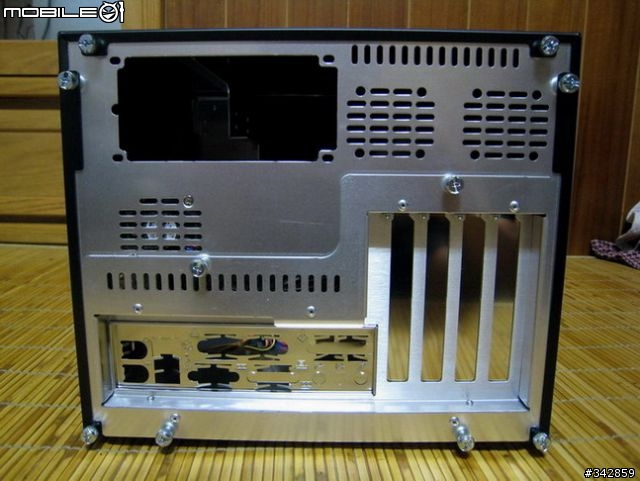 [分享]聯力 PC-OD40 可以塞下Micro ATX 的小小機殼