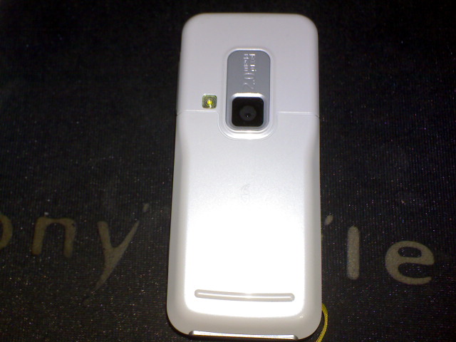 [分享]NOKIA  6120 簡單白色開箱照