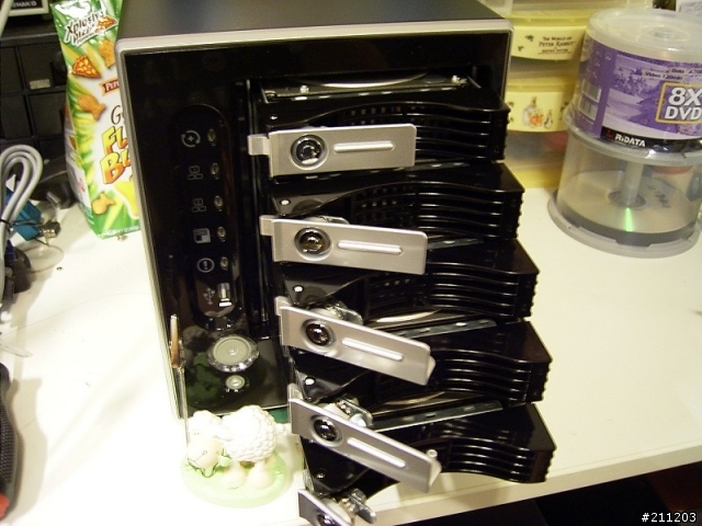 [分享] Thecus N5200 NAS Server 5TB 入手
