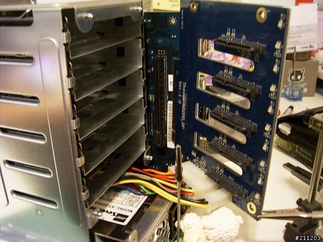 [分享] Thecus N5200 NAS Server 5TB 入手