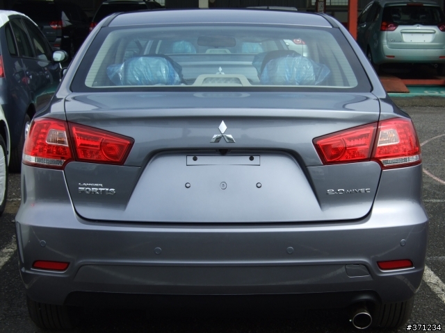 LANCER FORTIS現身保養廠