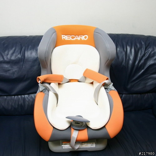 [分享]準備使用的recaro 0+的0~4歲汽車安全座椅.