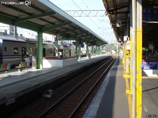 [鐵道初體驗] EMU 700 型 區間快車初乘體驗!