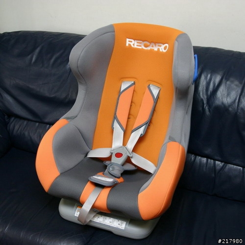 [分享]準備使用的recaro 0+的0~4歲汽車安全座椅.
