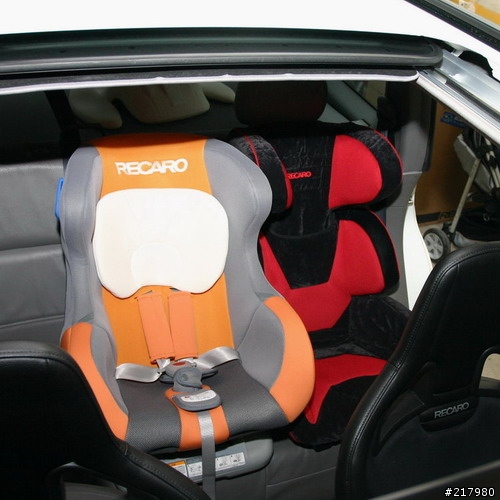 [分享]準備使用的recaro 0+的0~4歲汽車安全座椅.