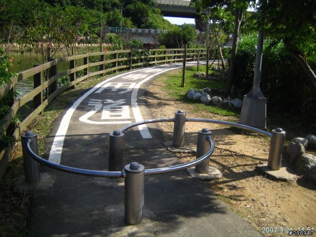 [分享] 中秋連假龍潭自行車道遊記 (圖多) 含 Google Map