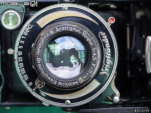 老像機陪我紀錄新時代~1920年代出生德國血統古董Voigtlander Bessa6X9蛇腹相機