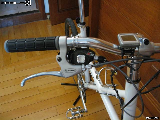 我的"完全不能摺"小徑車~mini3 小白(10/23更新Q2輪組及GIRO ATMOS紅黑安全帽)