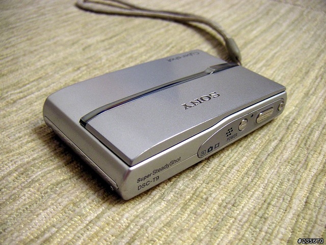 [哀～殘念]一年損失一台SONY相機, 來不及的開箱文—悼T9(感謝各位關心^_^)