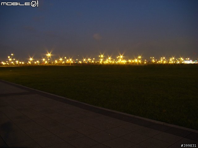 高鐵桃園站-夜景拍攝，請問還有哪些地方可以改進？