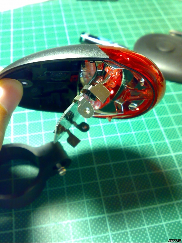 [分享] Argus LH-051 煞車感應後車燈