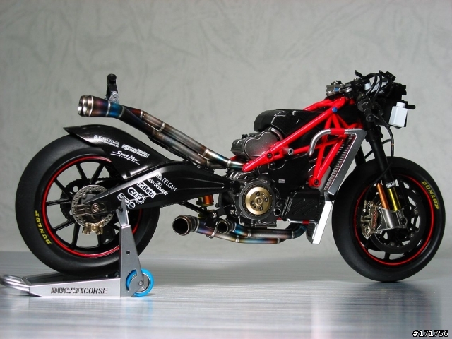 [高難度的逸品!?] 第二十五彈 1/12 DUCATI GP4 -極緻版- 重機車 模型製作
