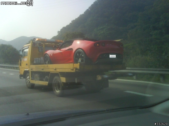 請問這台車是什麼車?