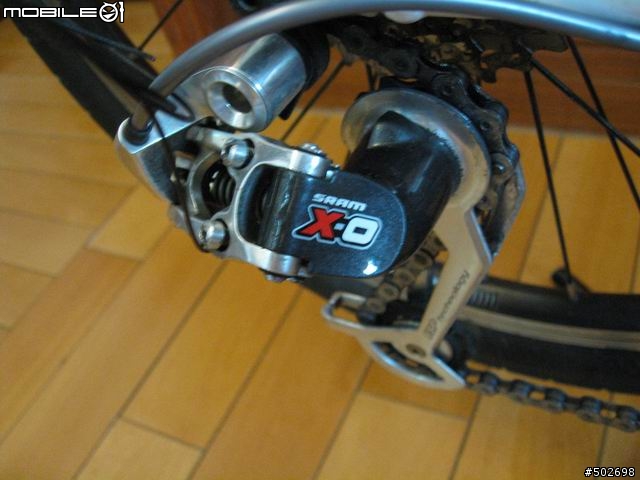 我的"完全不能摺"小徑車~mini3 小白(10/23更新Q2輪組及GIRO ATMOS紅黑安全帽)
