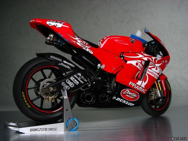 [高難度的逸品!?] 第二十五彈 1/12 DUCATI GP4 -極緻版- 重機車 模型製作