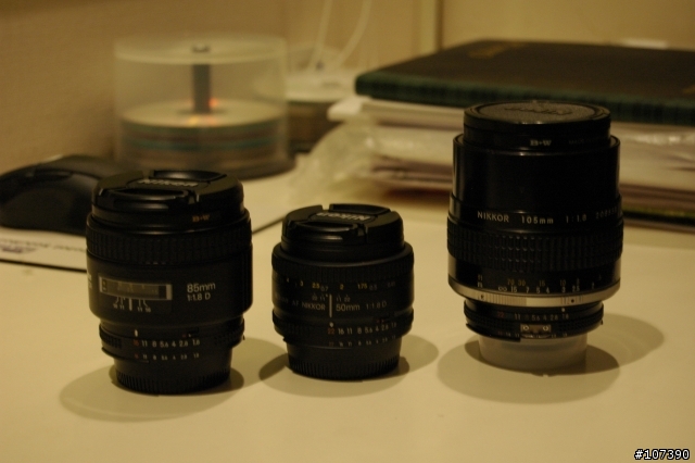 沒毒~~AF50mm AF85mm AIS105mm 全都定焦F1.8發色與景深簡測(補上玩偶測試照片)