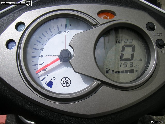 [分享]新噴鵝 脫X秀, 看透透 12/27 滿2,200公里了 . 6000RPM 以上才有特色.