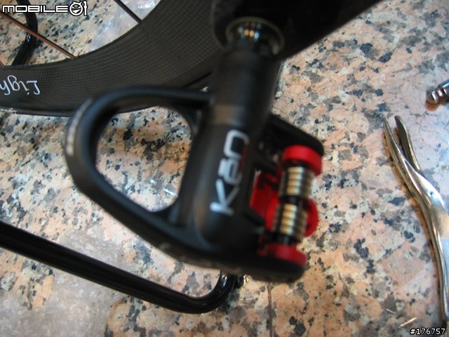 [分享]PINARELLO DOGMA plus LIGHTWEIGHT/TUNE/RECORD (58張圖)