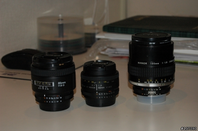 沒毒~~AF50mm AF85mm AIS105mm 全都定焦F1.8發色與景深簡測(補上玩偶測試照片)