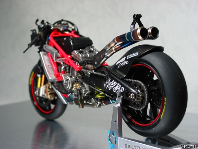 [高難度的逸品!?] 第二十五彈 1/12 DUCATI GP4 -極緻版- 重機車 模型製作