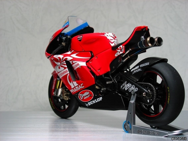 [高難度的逸品!?] 第二十五彈 1/12 DUCATI GP4 -極緻版- 重機車 模型製作
