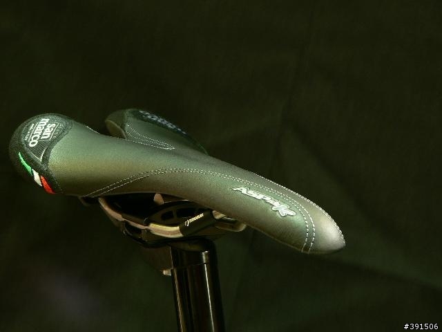 [分享] Selle San Marco Aspide K 坐墊 & Avid 203mm碟盤