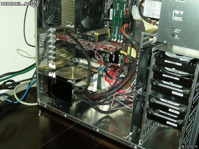 [分享] 聯力 PC-A70B 開箱