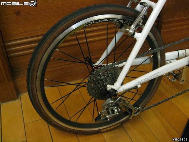 我的"完全不能摺"小徑車~mini3 小白(10/23更新Q2輪組及GIRO ATMOS紅黑安全帽)