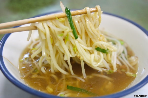 西區：大慶麵店（華美店）