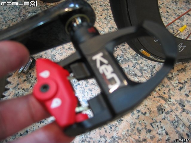 [分享]PINARELLO DOGMA plus LIGHTWEIGHT/TUNE/RECORD (58張圖)
